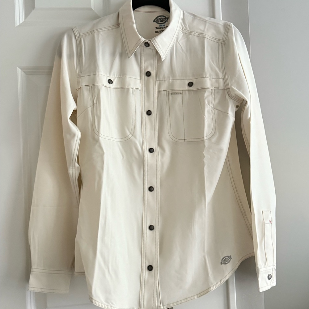 Dickies women’s Off-White Shirt Cooling Temp-IQ XS